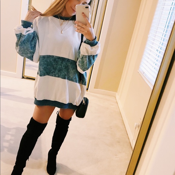 oversized sweatshirt w/denim - Picture 2 of 4